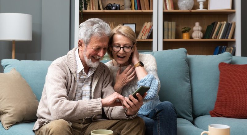 Presidente Comunidad Vecinos Mayor 70 Años»